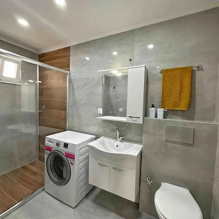 Plaja Yaklasik 400 Metre Uzaklikta-1 Antalya